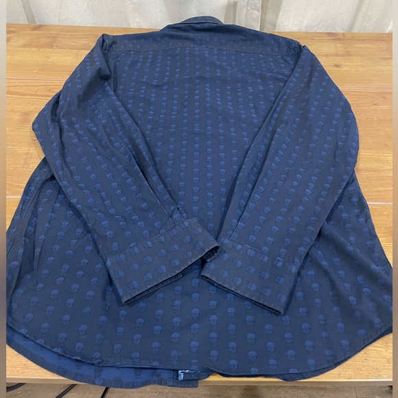 NWOT Robert Graham Dark Blue Skull Limited Edition Dress Shirt - Picture 5 of 6